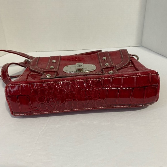 U.S. POLO ASSN. RED CROC PATENT LEATHER CROSSBODY BAG - Picture 9 of 15